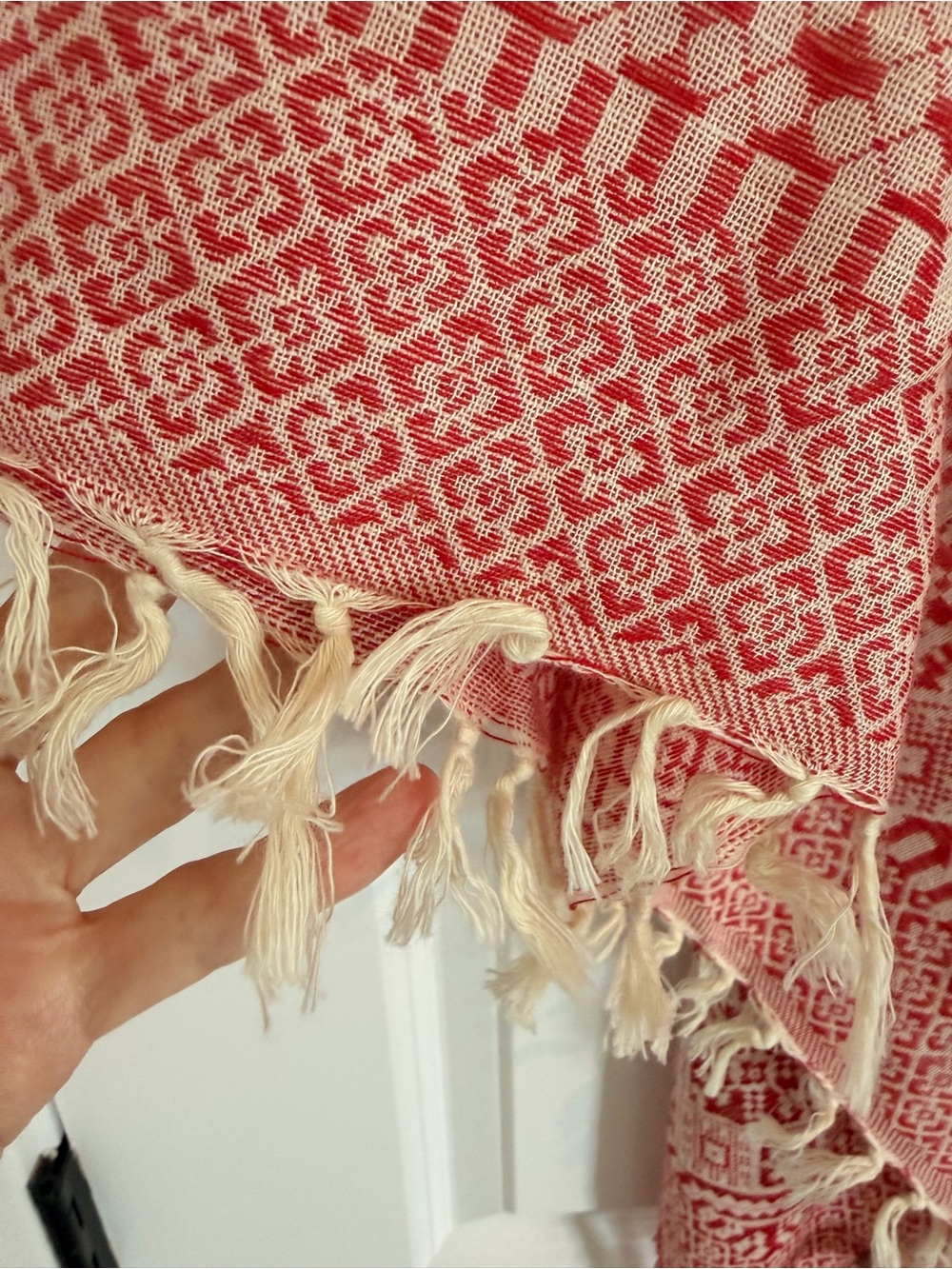 Madewell Red Boho Tassel Scarf Wrap Geometric Print Lightweight - Picture 3 of 9